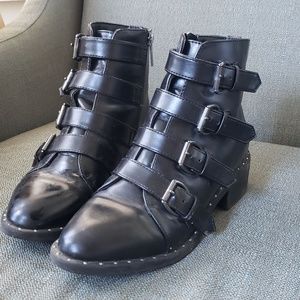 A New Day Nikko Ankle Boots